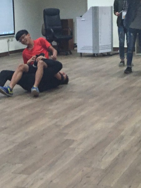 105.11.17_佳冬農工來校專題競賽