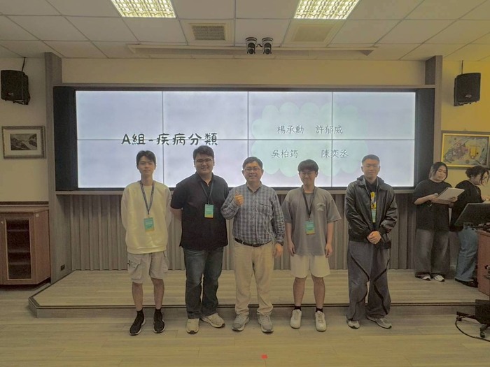 10.114學年度實習專業認證授證典禮講座圖片