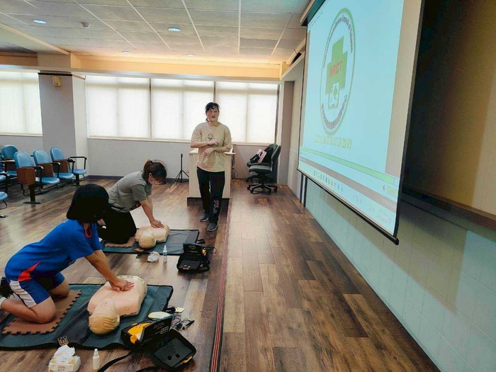 1.活動:BLS基本救命術證照考試圖片